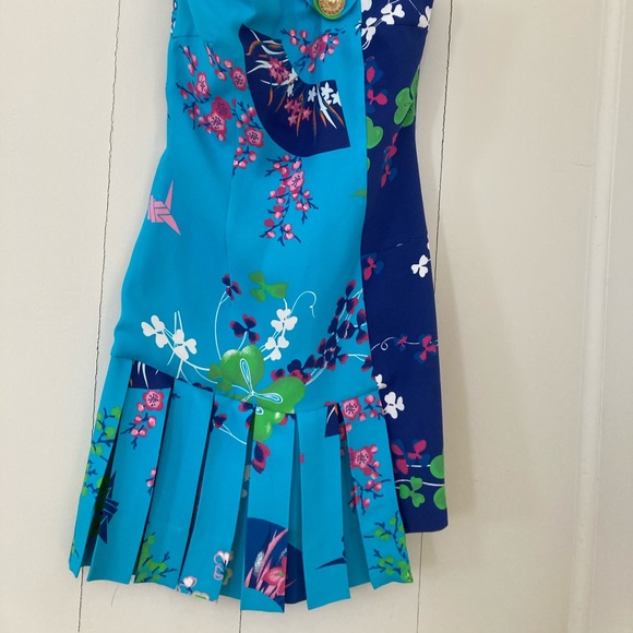 Stunning dress never warped a special edition - Picture 2 of 6